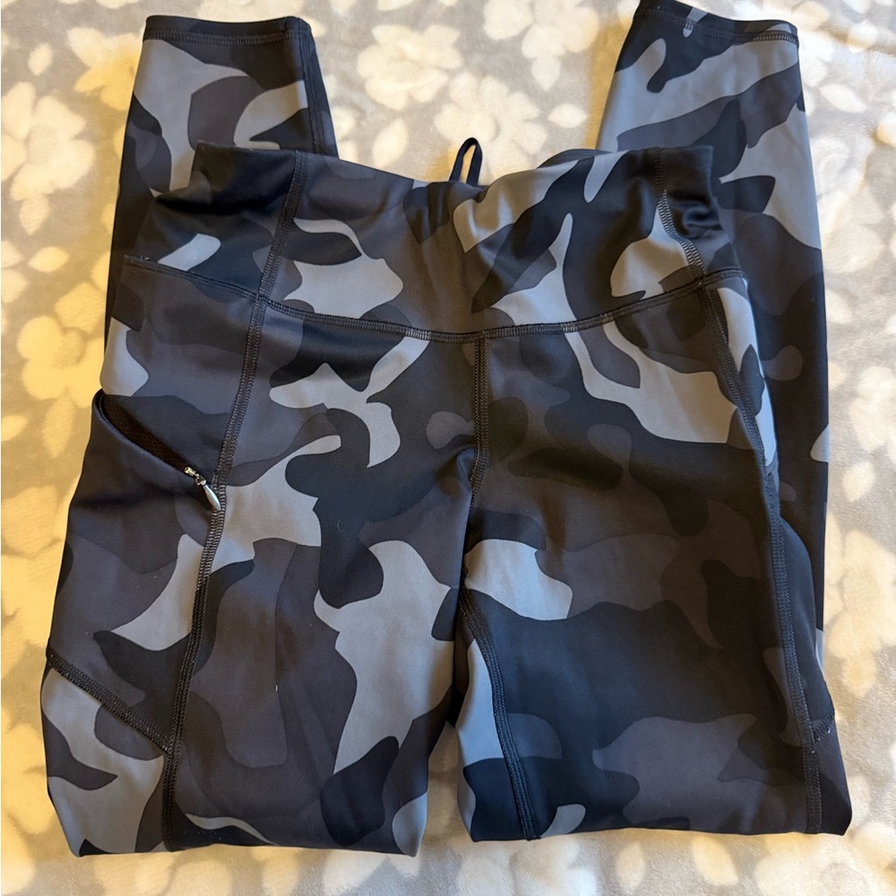 Athleta Black and Gray Camouflage Leggings